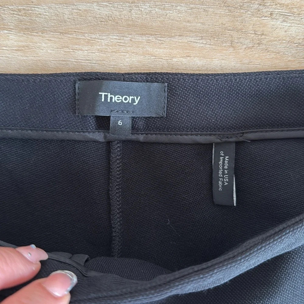 Theory Knit Pull-On Crop Pant - size 6 - Picture 5 of 7